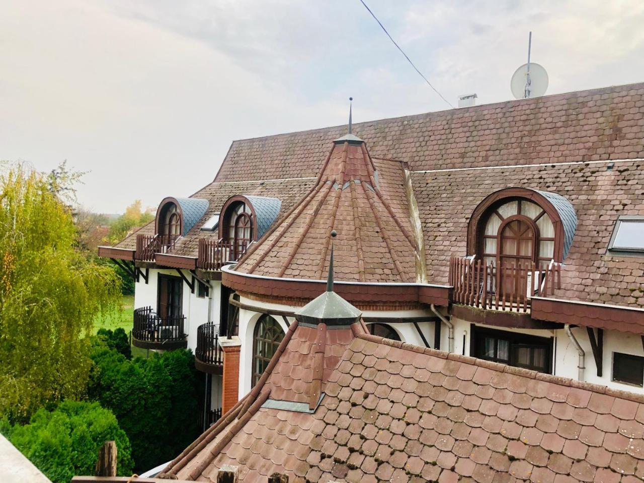 Karikas Hotel Hajdúszoboszló Eksteriør bilde