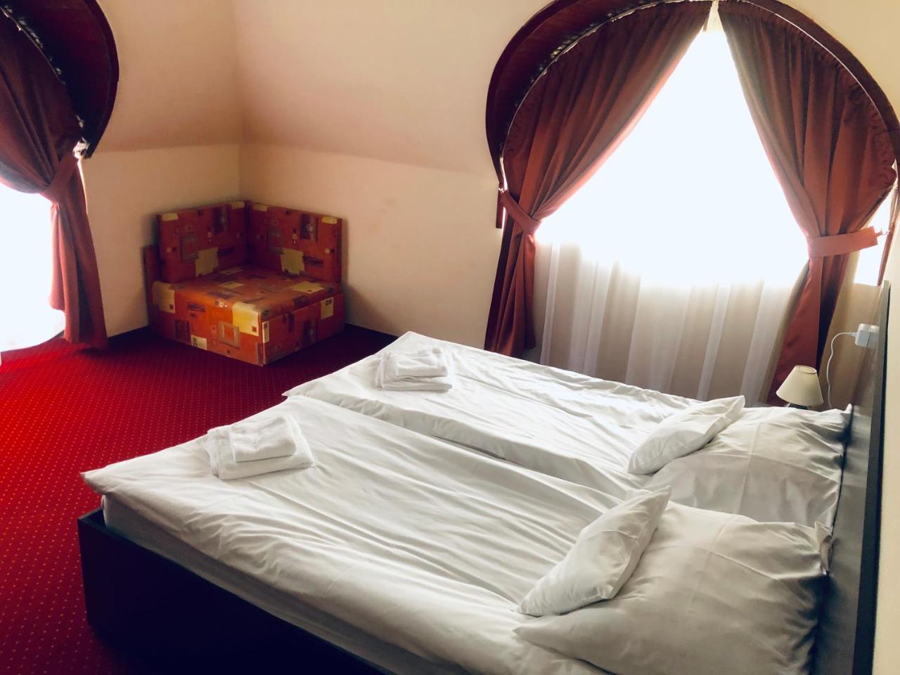 Karikas Hotel Hajdúszoboszló Eksteriør bilde