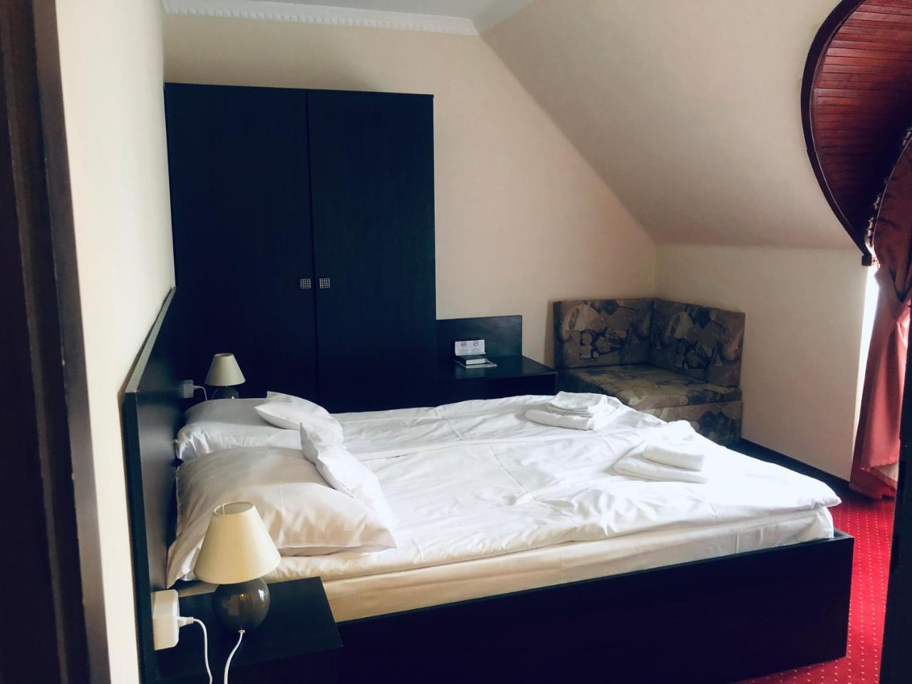 Karikas Hotel Hajdúszoboszló Eksteriør bilde