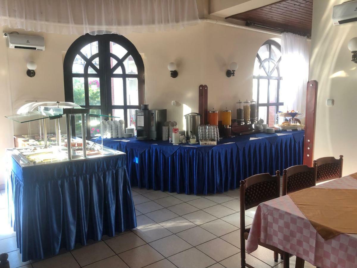 Karikas Hotel Hajdúszoboszló Eksteriør bilde
